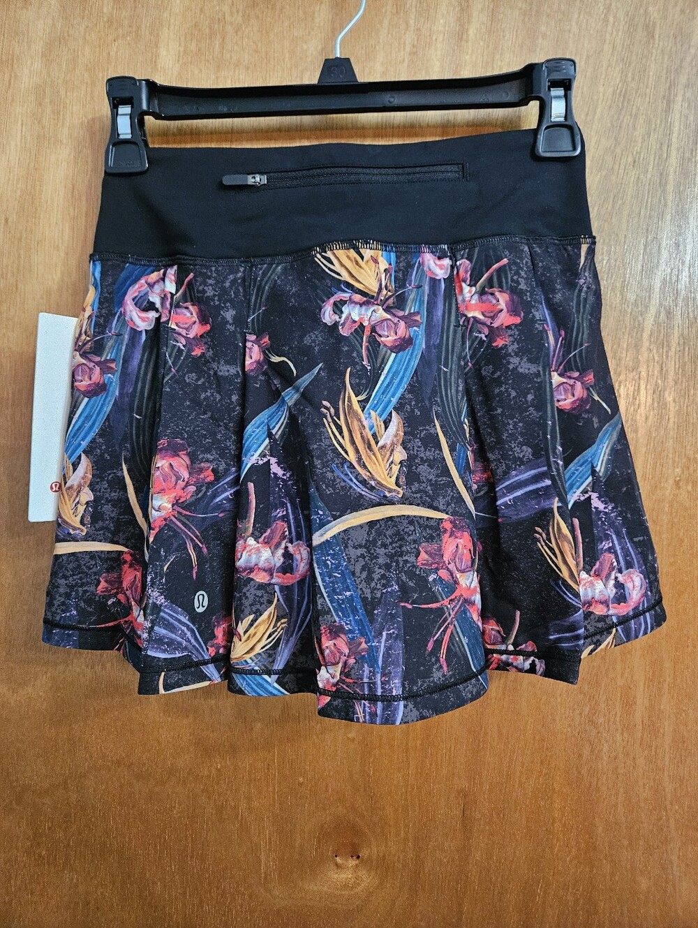 Lululemon Skort Women's 4 Pace Rival Pleated Skirt Veiled Floral Black Multi